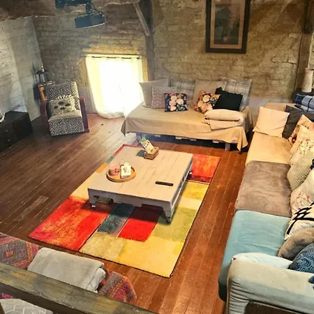 Des écuries De La Paguere