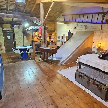 Vakantiehuis Des Ecuries De La Paguere *