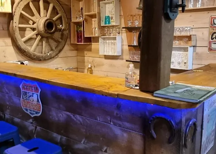 펜션 Des Ecuries De La Paguere