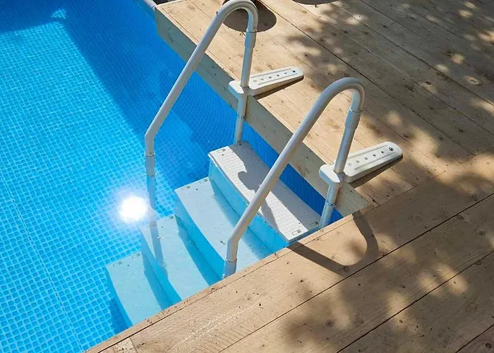 Des Ecuries De La Paguere