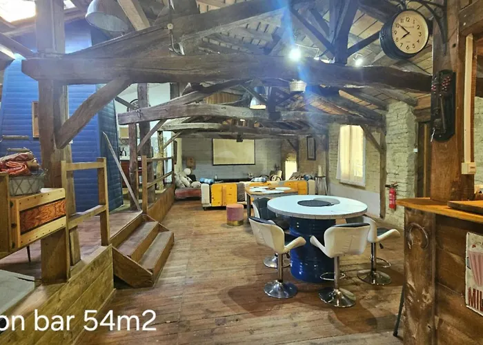 Des Ecuries De La Paguere 펜션